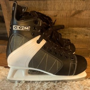 Hockey Skates Size 9